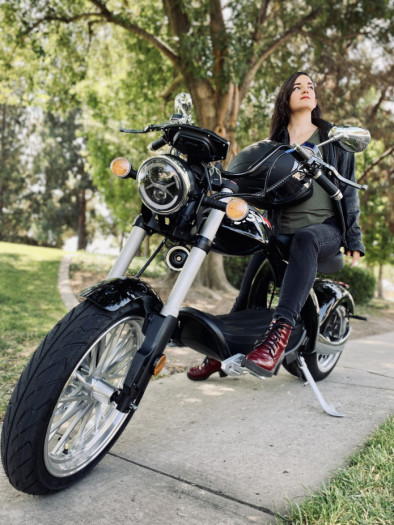 Buzzsaw Boss Hog Chopper e-scooter is made for your inner biker