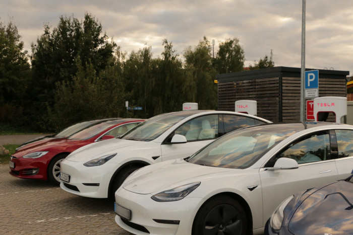 Allerdings ist es höher gebaut und überragt das Schwestermodell um fast 20 Zentimeter. (Foto: Martin Wolf/Golem.de)