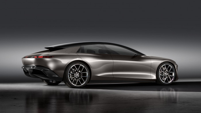 ... ist eine elektrisch angetriebene Oberklasselimousine. (Bild: Audi)