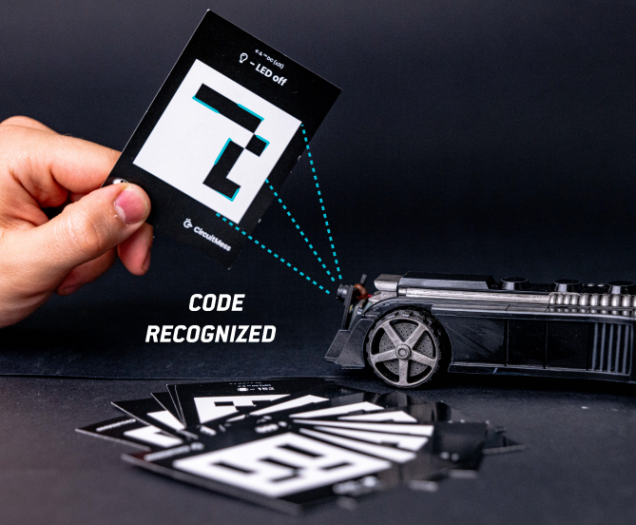 Circuitmess Batmobile (Bild: Circuitmess)