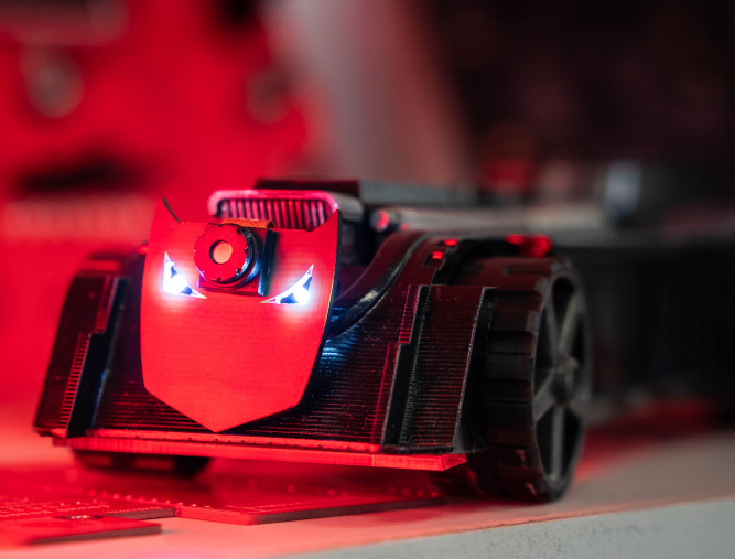 Circuitmess Batmobile (Bild: Circuitmess)