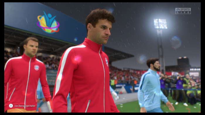 Müller und die anderen Fußball-Promis sehen ziemlich glaubwürdig aus. (Bild: EA Sports / Screenshot: Golem.de)