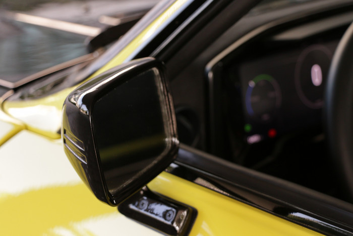 Die Außenspiegel sind noch Original und nur mit der Hand verstellbar. (Foto: Friedhelm Greis/Golem.de)