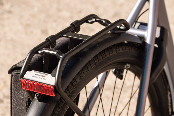 Der Gepäckträger ist robust und praktisch. (Bild: Martin Wolf/Golem.de)