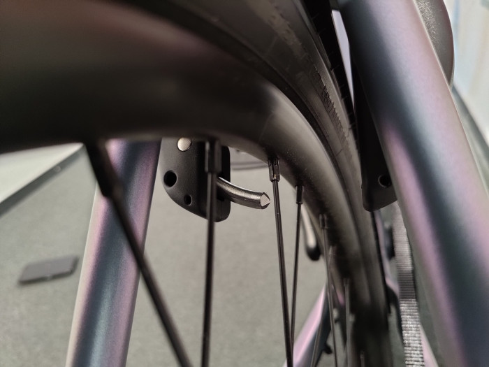 Unser erstes Dance One hatte Probleme mit dem motorisierten Schloss - es bewegte sich nur ein paar Zentimeter weit. (Bild: Martin Wolf/Golem.de)