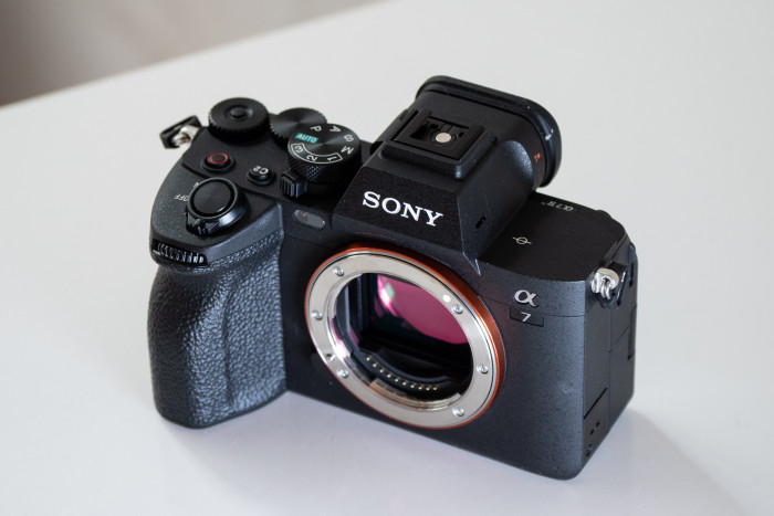 Der Sensor schafft 10 Bilder pro Sekunde bei vollen 33 Megapixeln Aufl&ouml;sung und RAW. (Bild: Martin Wolf/Golem.de)