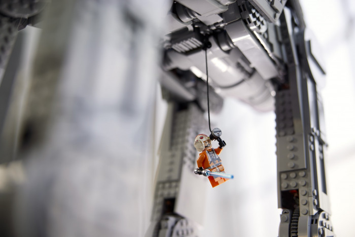 Lego Star Wars UCS AT-AT (Bild: Lego)