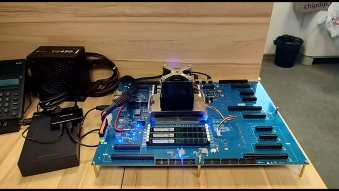 Vorserienmodell des BE-S1000X (Bild: Baikal Electronics)