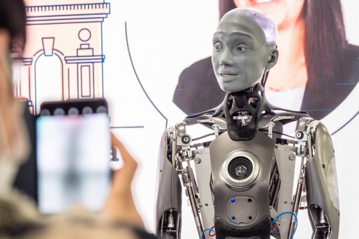 Der Roboter Ameca auf der CES 2022 (Bild: Martin Wolf/Golem.de)