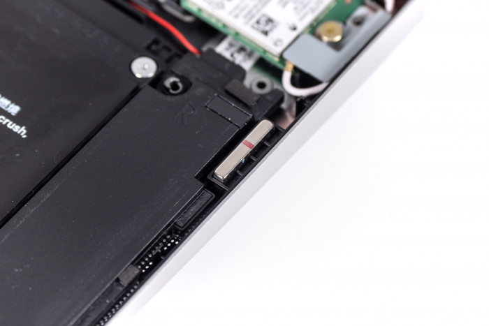 Magnetische Halterungen sind Clips überlegen. (Bild: Martin Wolf/Golem.de)