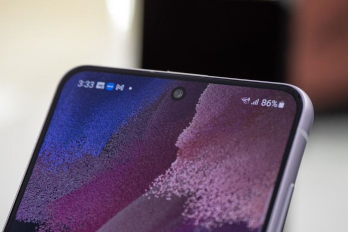 Die Frontkamera hat 32 Megapixel. (Bild: Martin Wolf/Golem.de)