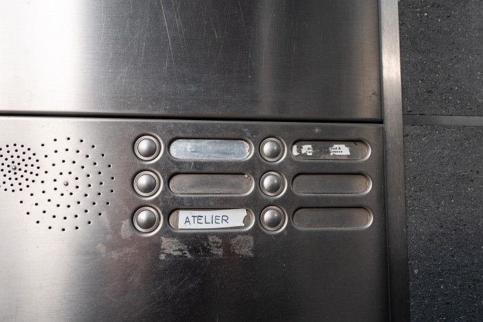 Die Klingeln sind mit einer Ausnahme nicht beschriftet. (Foto: Friedhelm Greis/Golem.de)