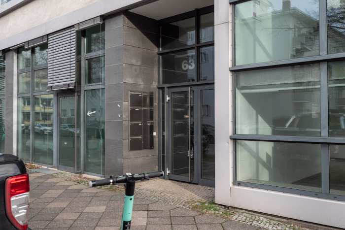 Das Atelier im Erdgeschoss sieht wie eine Abstellkammer aus. (Foto: Friedhelm Greis/Golem.de)