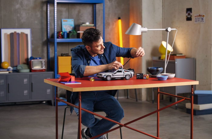 Lego 10300: Die Zeitmaschine aus Zurück in die Zukunft (Bild: Lego)