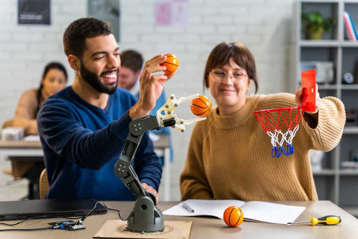 Arduino Braccio++ (Bild: Arduino)