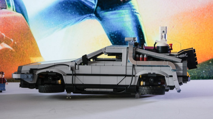 Lego Die Zeitmaschine aus Zurück in die Zukunft 10300 (Bild: Oliver Nickel/Golem.de)