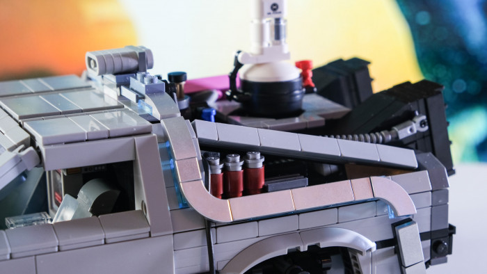 Lego Die Zeitmaschine aus Zurück in die Zukunft 10300 (Bild: Oliver Nickel/Golem.de)