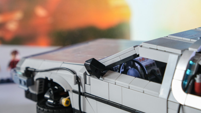 Lego Die Zeitmaschine aus Zurück in die Zukunft 10300 (Bild: Oliver Nickel/Golem.de)