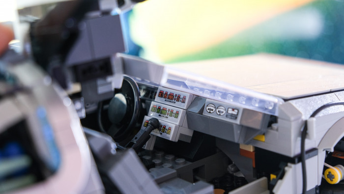 Lego Die Zeitmaschine aus Zurück in die Zukunft 10300 (Bild: Oliver Nickel/Golem.de)