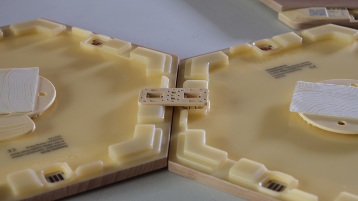 Allerdings werden sie aufeinander gesteckt statt eingeschoben. (Bild: Oliver Nickel/Golem.de)