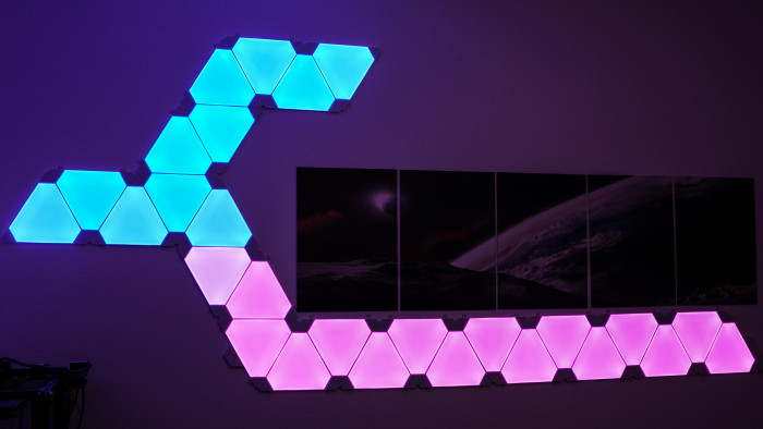 So fing es an: mit Nanoleaf Light Panels. (Bild: Oliver Nickel/Golem.de)