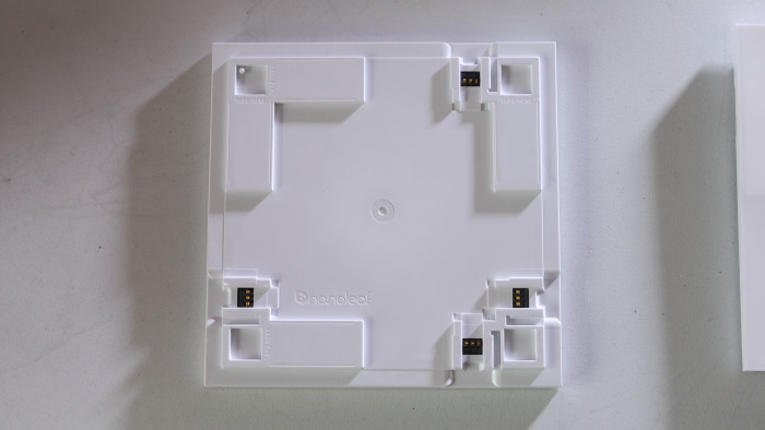 An vier Punkten können Teile verbunden werden. (Bild: Oliver Nickel/Golem.de)