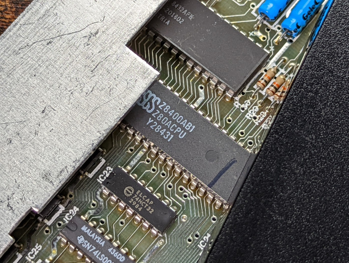 In der Mitte: der Zilog Z80 (Bild: Tobias Költzsch/Golem.de)
