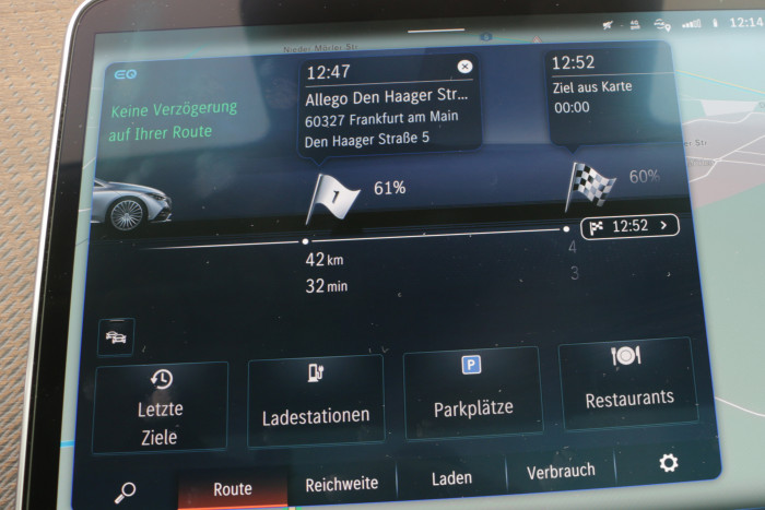 Gut gelöst ist bei Mercedes-Benz die Suche und Einbindung von Ladestationen auf der Route. (Foto: Friedhelm Greis/Golem.de)