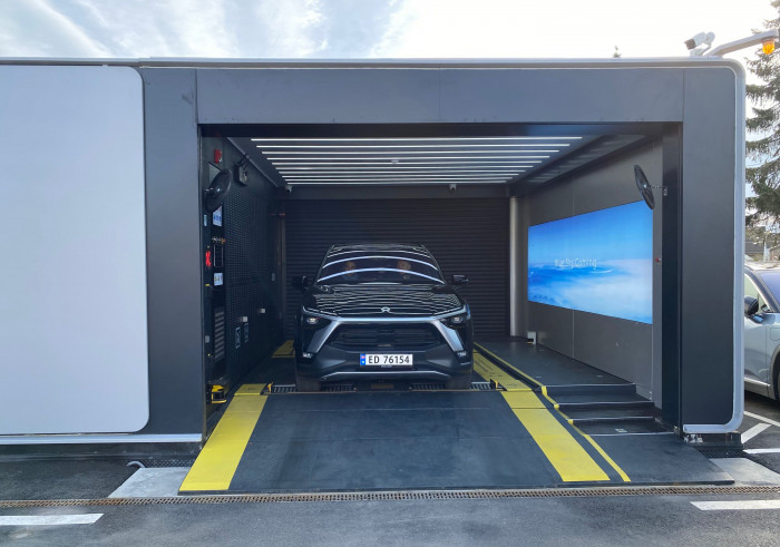 Der Wechsel dauert wenige Minuten. (Bild: Dirk Kunde)