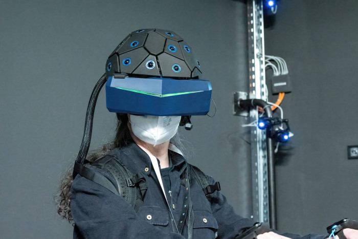 Und ein Helm auf dem Kopf. (Bild: Martin Wolf/Golem.de)