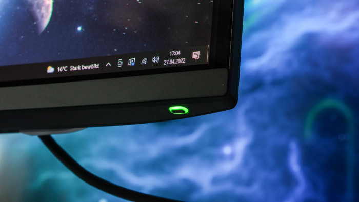 Power-Schalter an der rechten Unterseite (Bild: Oliver Nickel/Golem.de)