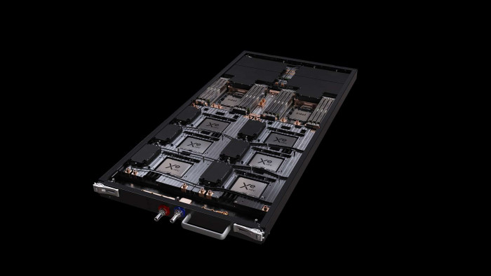 je zwei Sapphire Rapids und sechs Ponte Vecchio. (Bild: Intel)