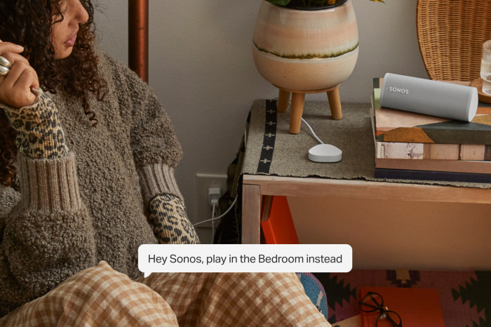 Sonos Voice Control im Einsatz (Bild: Sonos)