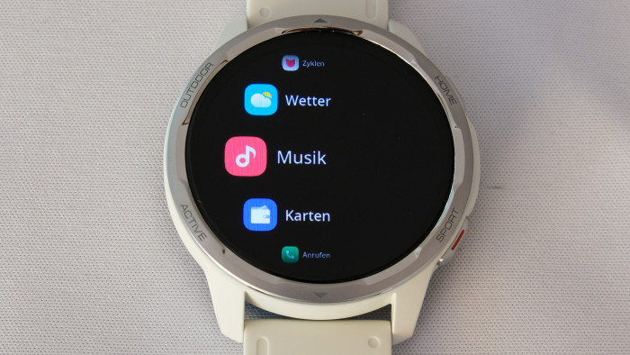 Auf der Uhr finden wir Karten, in der App aber nicht. (Bild: P. Steinlechner/Golem.de)
