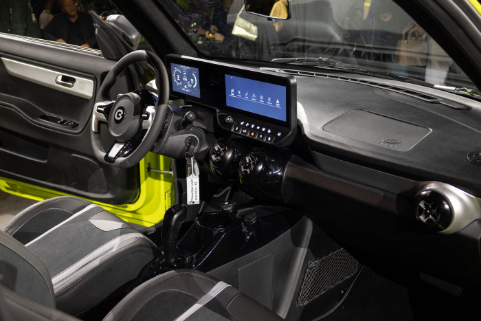 Unter anderem gibt es ein großes Display. Das gab es im Vorgänger nicht. (Bild: Werner Pluta/Golem.de)