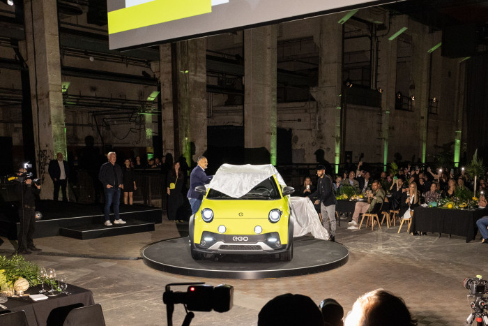 Enthüllt wurde es von Verwaltungsratschef Ali Vezvaei (l) und Neymar Jr. (Bild: Werner Pluta/Golem.de)