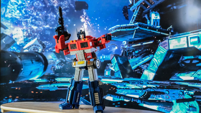 Lego Optimus Prime 10302 (Bild: Oliver Nickel/Golem.de)