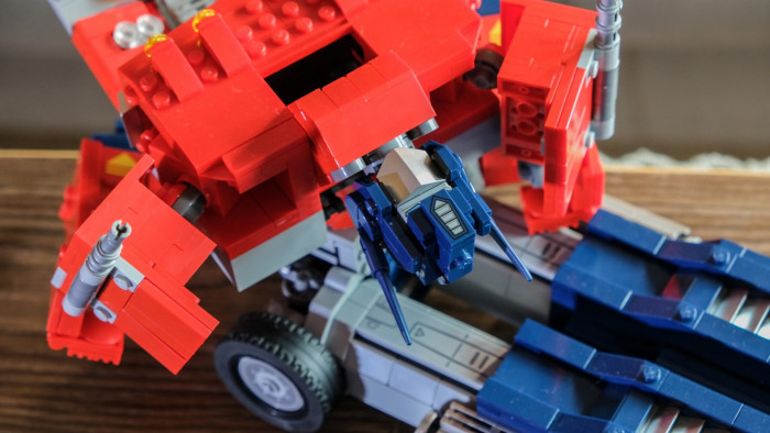 Lego Optimus Prime 10302 (Bild: Oliver Nickel/Golem.de)