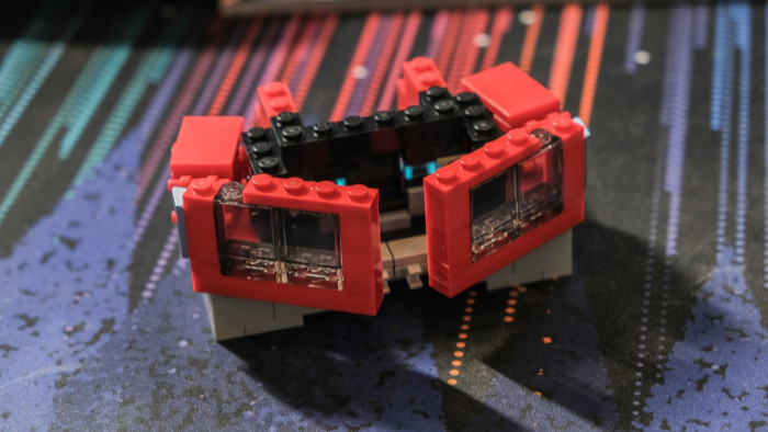 Aufbau von Lego Optimus Prime 10302 (Bild: Oliver Nickel/Golem.de)