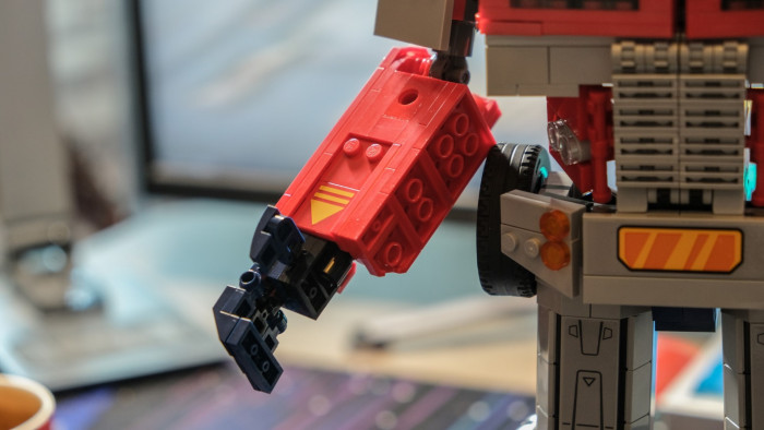 Aufbau von Lego Optimus Prime 10302 (Bild: Oliver Nickel/Golem.de)
