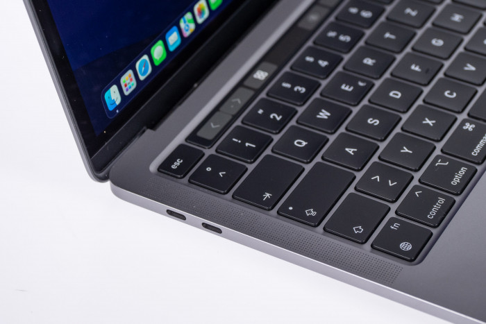 Thunderbolt-Ports links (Bild: Martin Wolf/Golem.de)