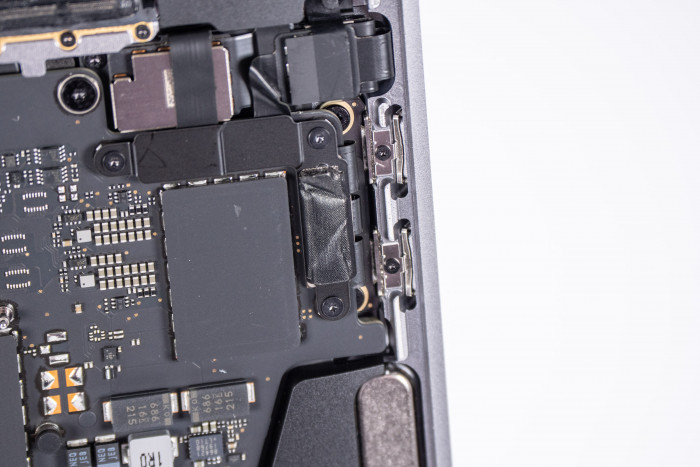 Die Thunderbolt-Ports sind austauschbar. (Bild: Martin Wolf/Golem.de)