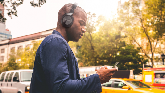 EAH-A800 (Bild: Technics)