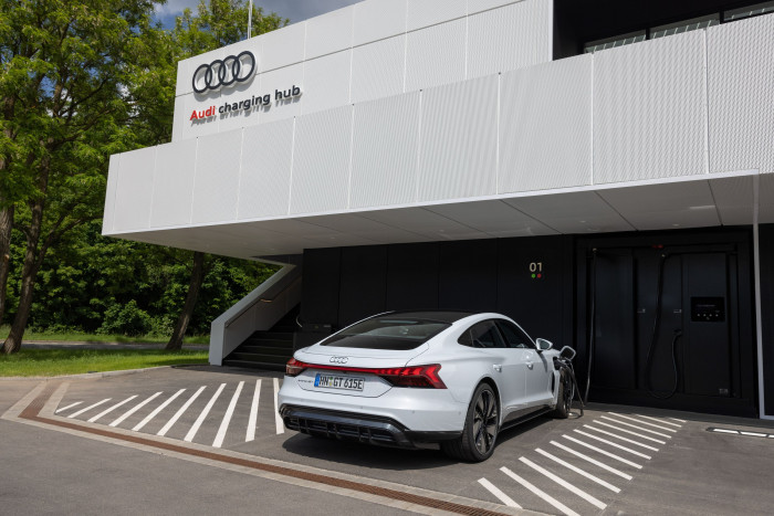 Charging Hub von Audi in N&uuml;rnberg (Bild: Audi)