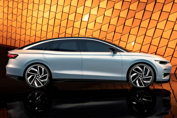 Die Limousine soll knapp fünf Meter lang sein. VW verspricht viel Raum für die Passagiere. (Foto: VW)