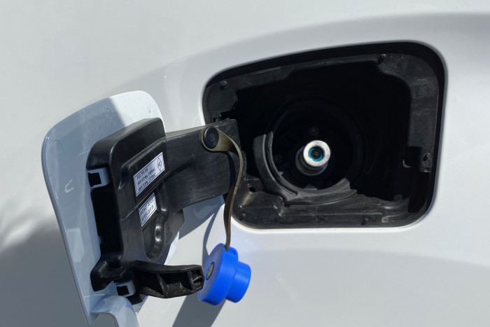 Bei einem aktuellen kg-Preis von 12,85 Euro für den Wasserstoff ist der Betrieb recht teuer. (Foto: Dirk Kunde) 