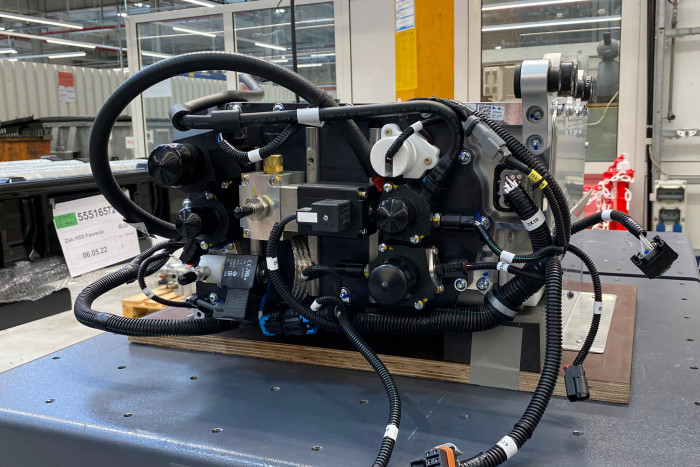 Die Brennstoffzelle liefert nur eine Leistung von 45 Kilowatt. (Foto: Dirk Kunde) 