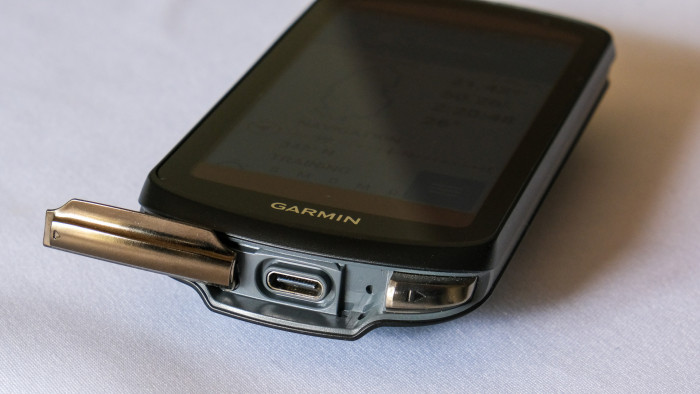 Laden und Daten&uuml;bertragung l&auml;uft nun &uuml;ber USB-C. (Foto: Steinlechner/Golem.de)