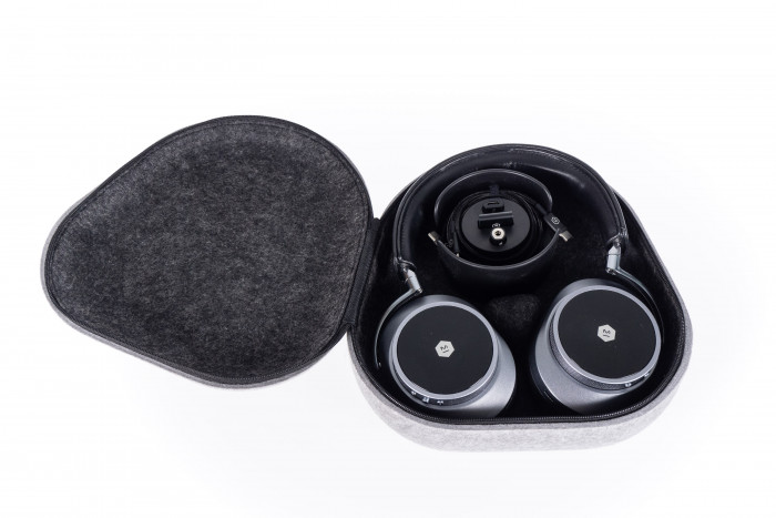 MW75 in der Transporttasche (Bild: Martin Wolf Golem.de)