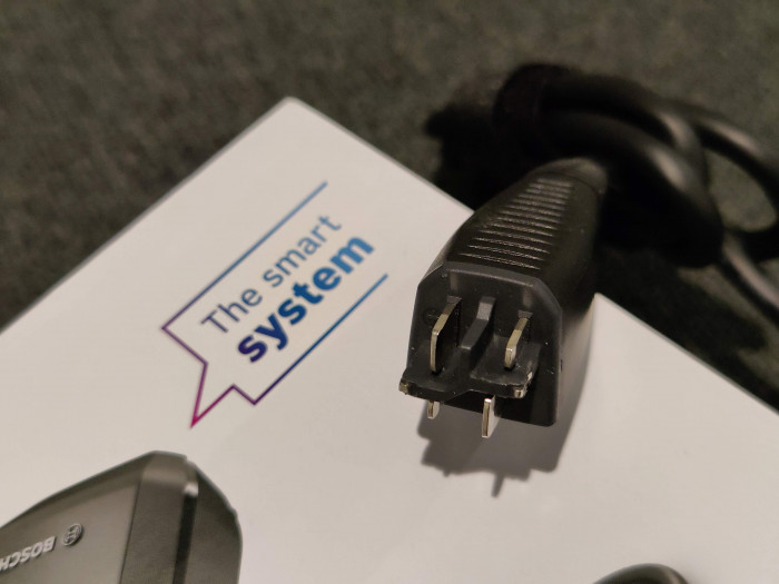 Der Ladestecker ist nicht mit dem Vorg&auml;nger kompatibel. (Bild: Martin Wolf / Golem.de)